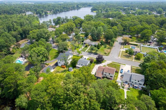75 LAKESHORE DR, Hammonton, NJ 08037