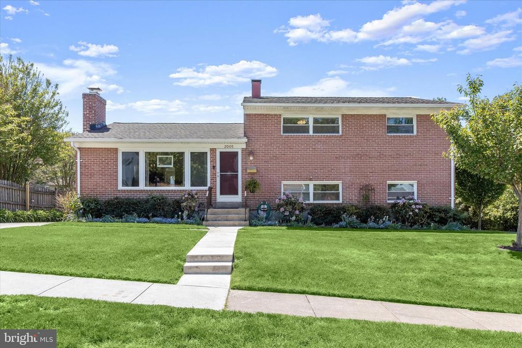 2005 HELMSBY RD, Catonsville, MD 21228