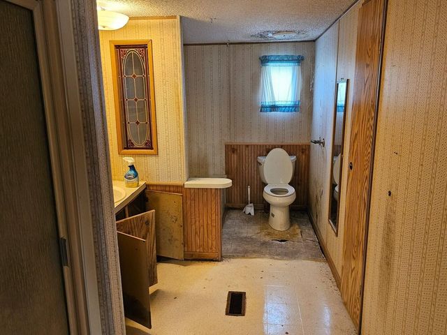1810 Scuffling Hill RD, Rocky Mount, VA 24151