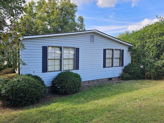 1810 Scuffling Hill RD, Rocky Mount, VA 24151