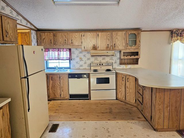 1810 Scuffling Hill RD, Rocky Mount, VA 24151