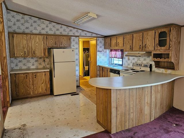1810 Scuffling Hill RD, Rocky Mount, VA 24151