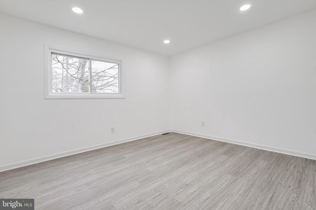 7819 DELLWOOD AVE, Lanham, MD 20706