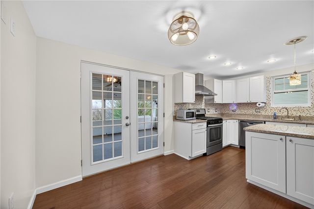 225 Kaercher St, Greenfield, PA 15207