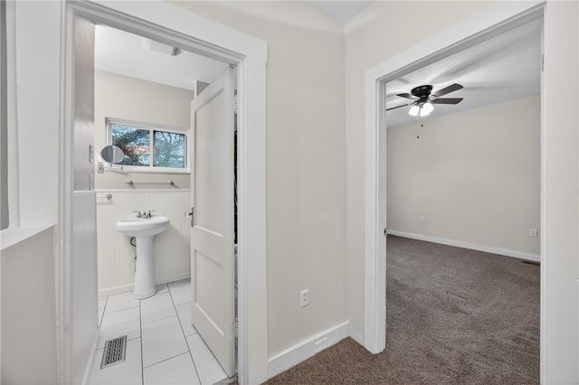 225 Kaercher St, Greenfield, PA 15207