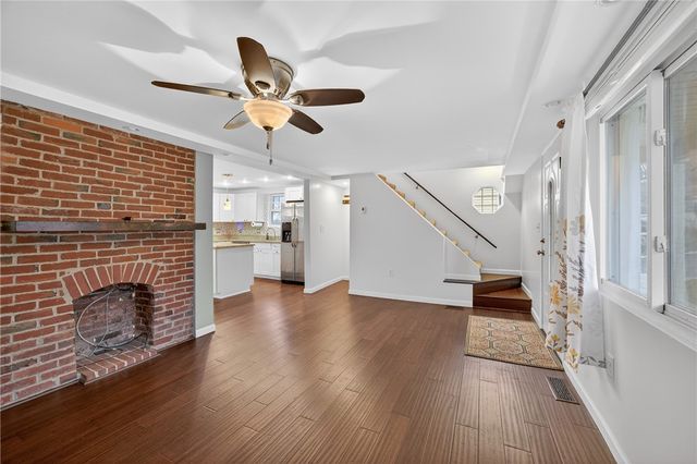 225 Kaercher St, Greenfield, PA 15207