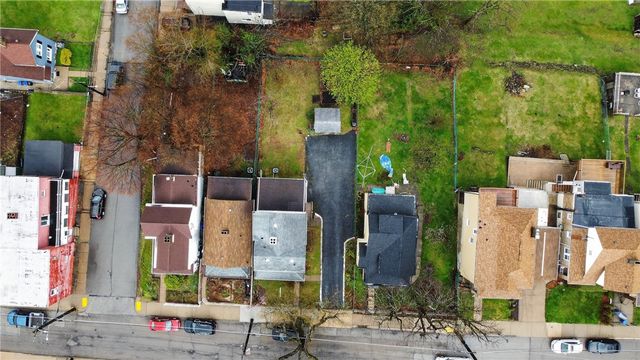 225 Kaercher St, Greenfield, PA 15207