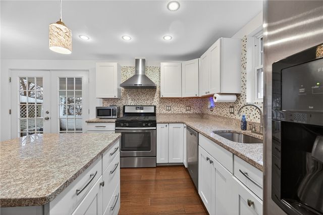 225 Kaercher St, Greenfield, PA 15207