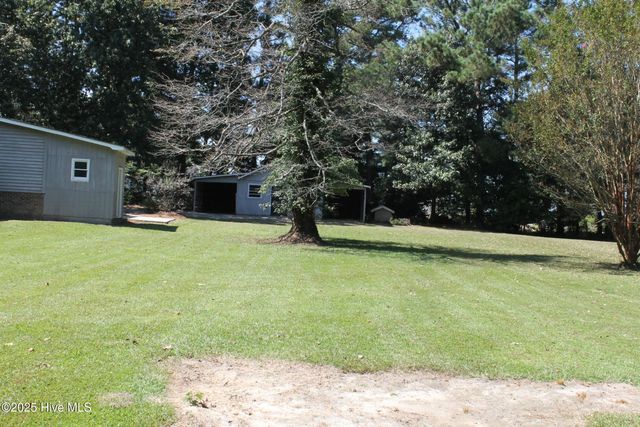 2093 Burney Ford Road, Clarkton, NC 28433