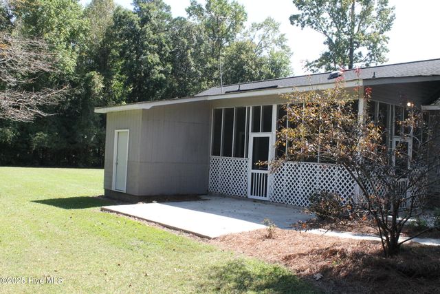 2093 Burney Ford Road, Clarkton, NC 28433