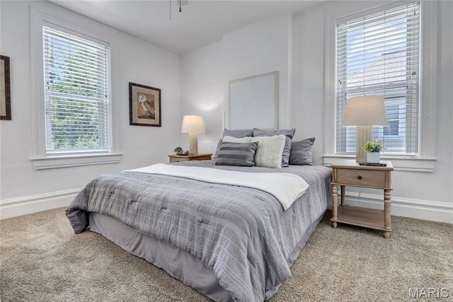 6851 Garner Avenue, St Louis, MO 63139
