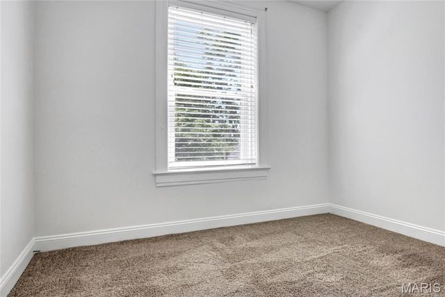 6851 Garner Avenue, St Louis, MO 63139
