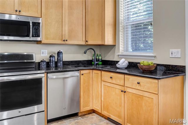 6851 Garner Avenue, St Louis, MO 63139