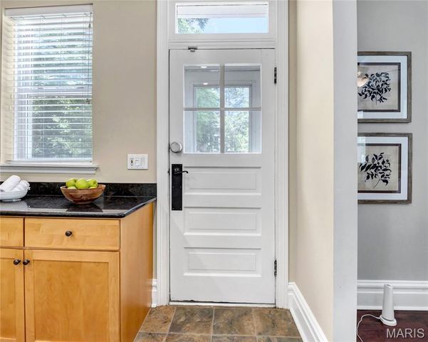 6851 Garner Avenue, St Louis, MO 63139