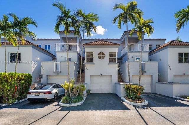 2404 NE 135th St 2404, North Miami, FL 33181