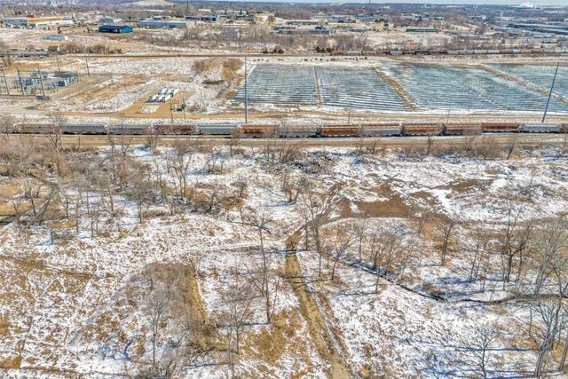 2825 18TH ST SW, Cedar Rapids, IA 52404