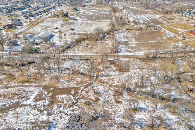 2825 18TH ST SW, Cedar Rapids, IA 52404