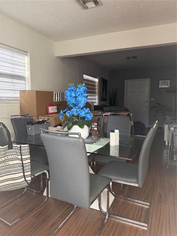 550 NW 135th St, North Miami, FL 33168