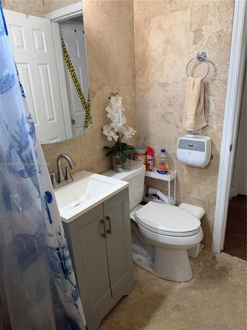 550 NW 135th St, North Miami, FL 33168