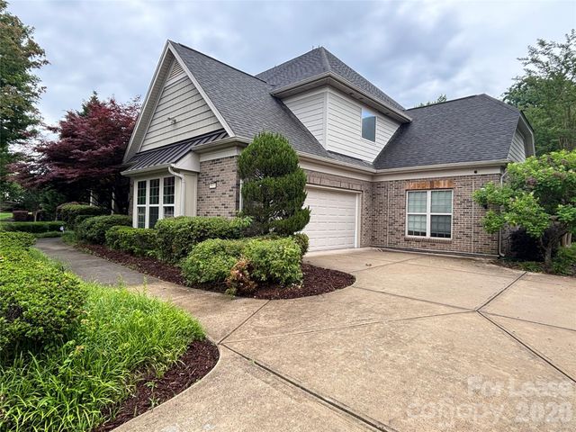 8811 Tamarron Drive, Charlotte, NC 28277