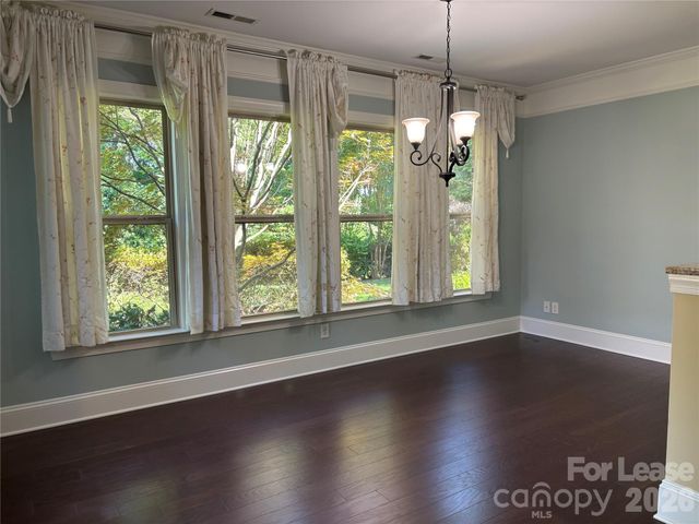 8811 Tamarron Drive, Charlotte, NC 28277