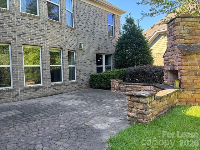 8811 Tamarron Drive, Charlotte, NC 28277