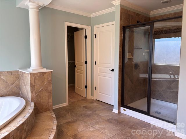 8811 Tamarron Drive, Charlotte, NC 28277