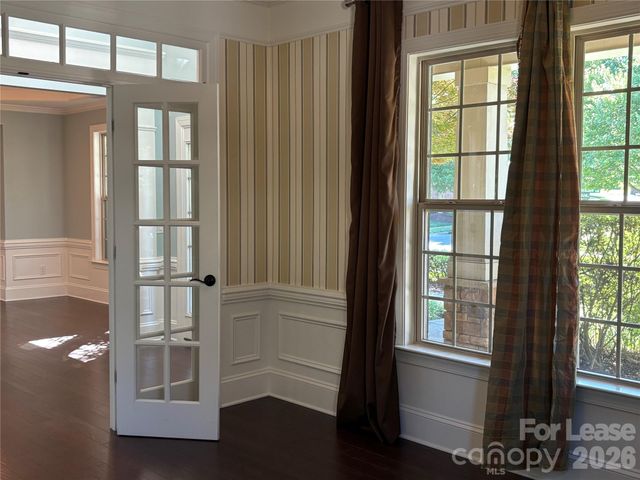 8811 Tamarron Drive, Charlotte, NC 28277