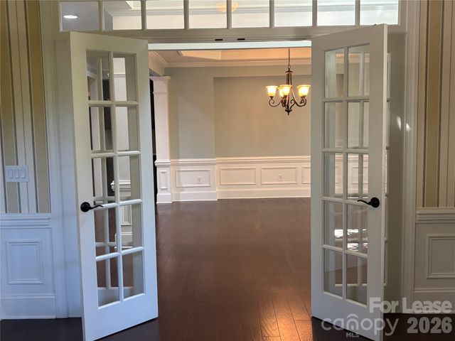 8811 Tamarron Drive, Charlotte, NC 28277