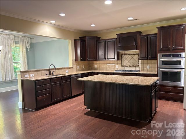 8811 Tamarron Drive, Charlotte, NC 28277