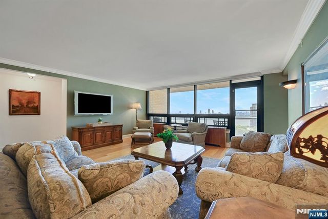 800 Palisade Avenue 901, Fort Lee, NJ 07024