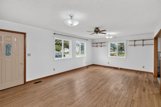 31578 Market Street, Garden City, IA 50102