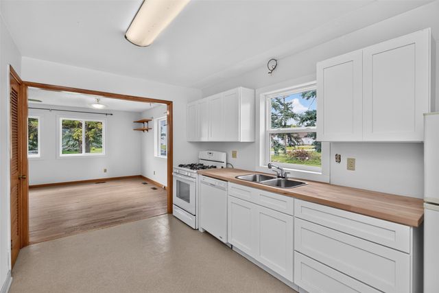 31578 Market Street, Garden City, IA 50102
