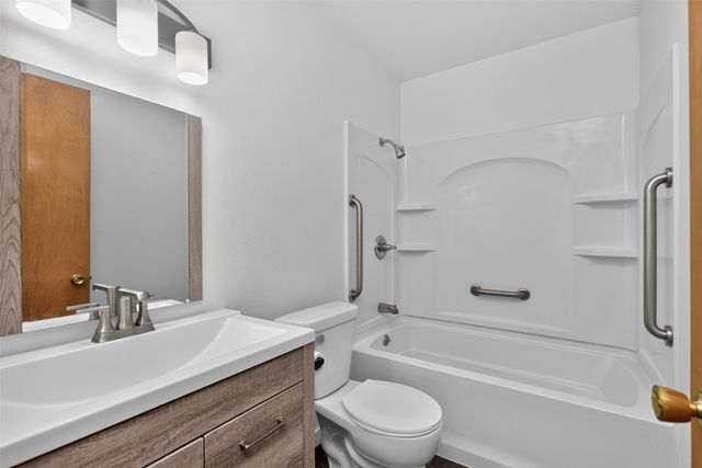 31578 Market Street, Garden City, IA 50102