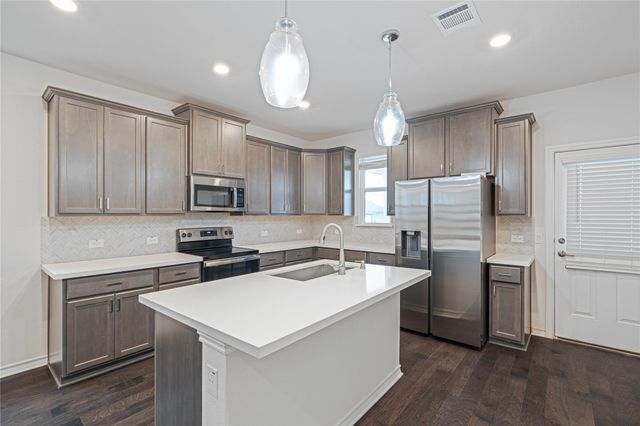 172 Breccia TRL, Liberty Hill, TX 78642