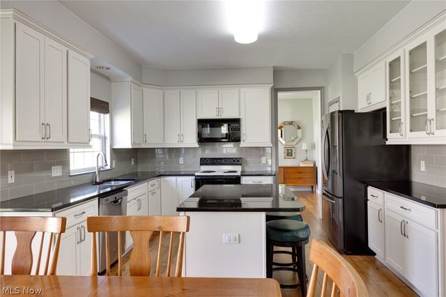 5178 Glenmoore Way, Medina, OH 44256