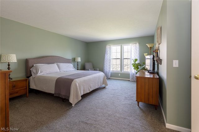 5178 Glenmoore Way, Medina, OH 44256