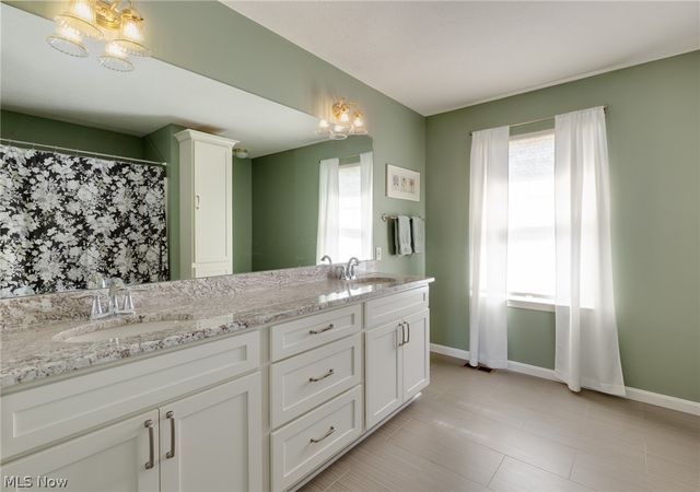 5178 Glenmoore Way, Medina, OH 44256