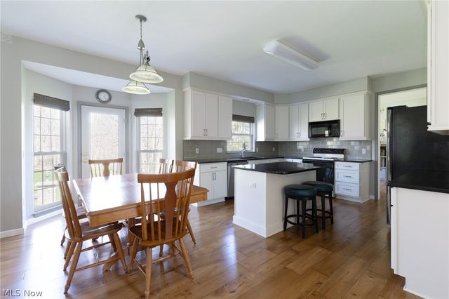 5178 Glenmoore Way, Medina, OH 44256