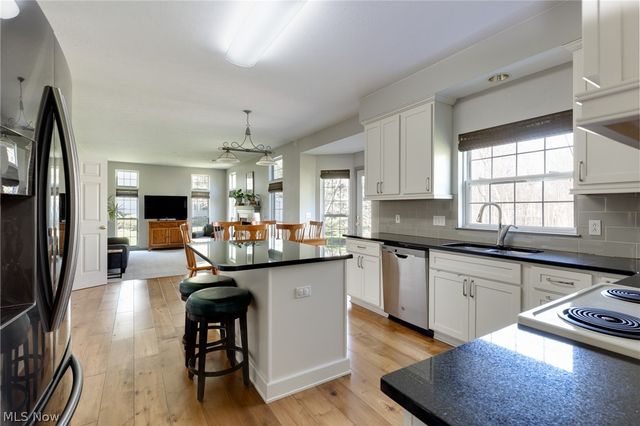 5178 Glenmoore Way, Medina, OH 44256