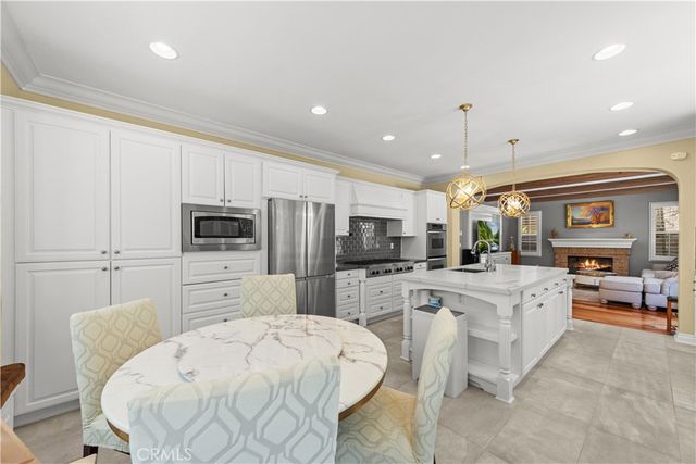 52 Winding Way, Irvine, CA 92620