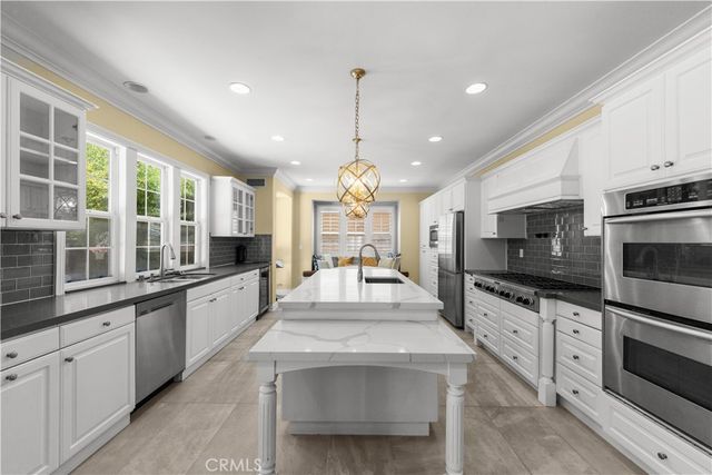 52 Winding Way, Irvine, CA 92620