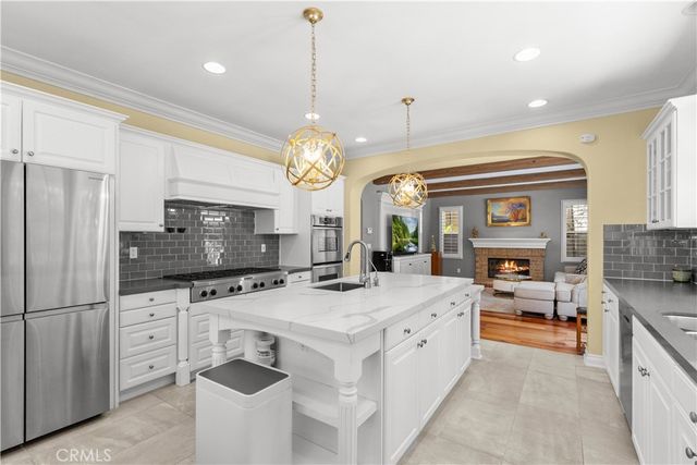 52 Winding Way, Irvine, CA 92620