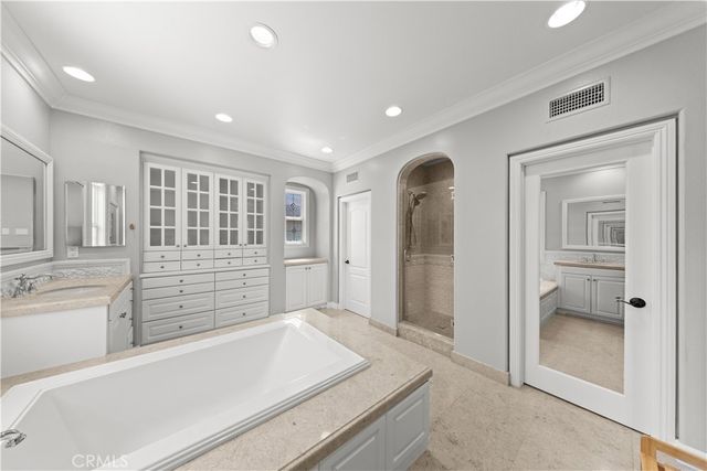 52 Winding Way, Irvine, CA 92620