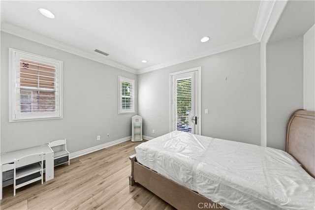 52 Winding Way, Irvine, CA 92620