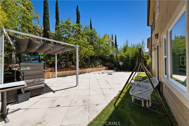 52 Winding Way, Irvine, CA 92620