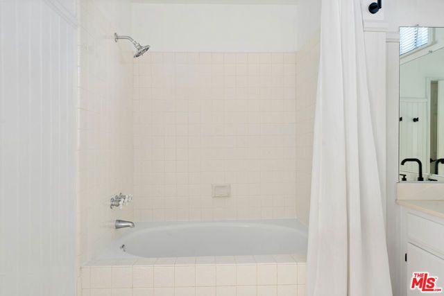 4324 Willow Glen Street, Calabasas, CA 91302