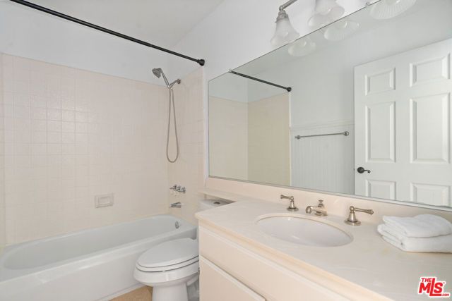 4324 Willow Glen Street, Calabasas, CA 91302