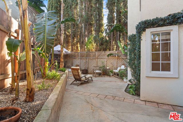 4324 Willow Glen Street, Calabasas, CA 91302