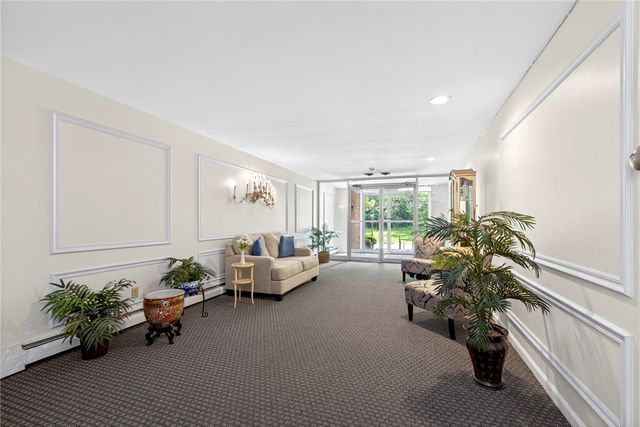 3265 Southdale Drive 9, Kettering, OH 45409